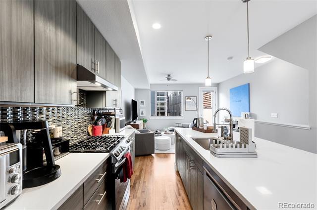 Building Photo - 3528 W 17th Ave