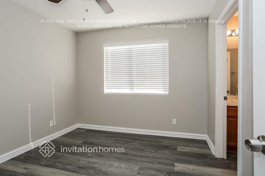 Building Photo - 9432 Deer Lodge Ln