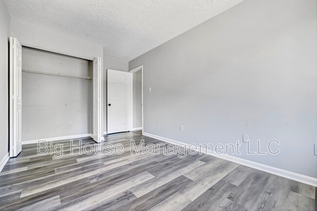 Building Photo - 9 Kings Wharf Pl