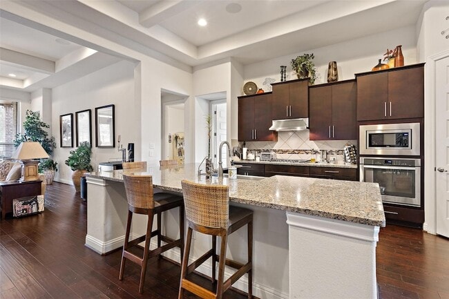 Building Photo - 8500 Echo Shore Cove