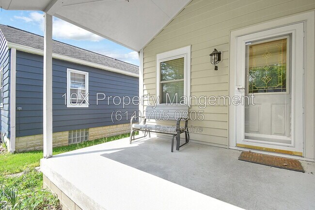 Building Photo - 227 Haldy Ave