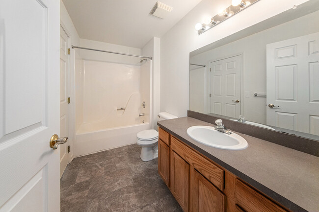 Building Photo - 3140 Promenade Cir