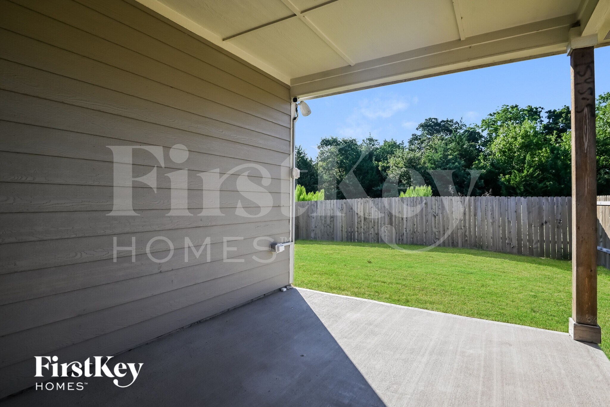 Building Photo - 14237 Stallion Ridge Dr