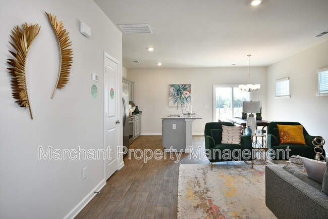 Building Photo - 27 English Ct