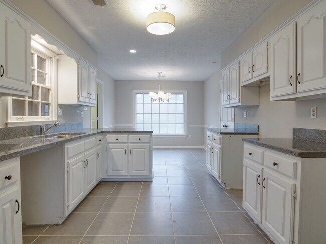 Building Photo - Renovated in Germantown Trails!