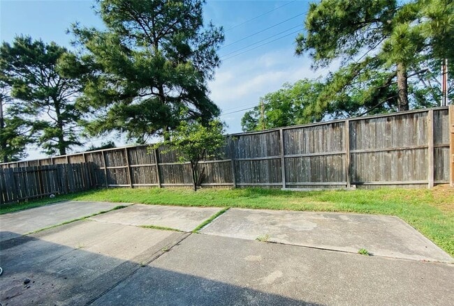 Building Photo - 9414 Glendown Ln