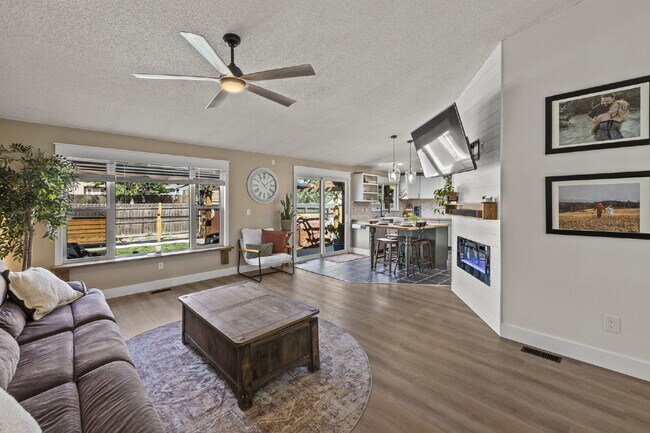 Building Photo - Modern Comfort Meets Charm – Beautifully U...