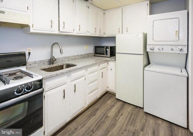 Building Photo - 185 Shetland Cir