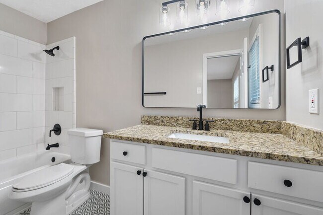 Building Photo - 325 Winding River Dr