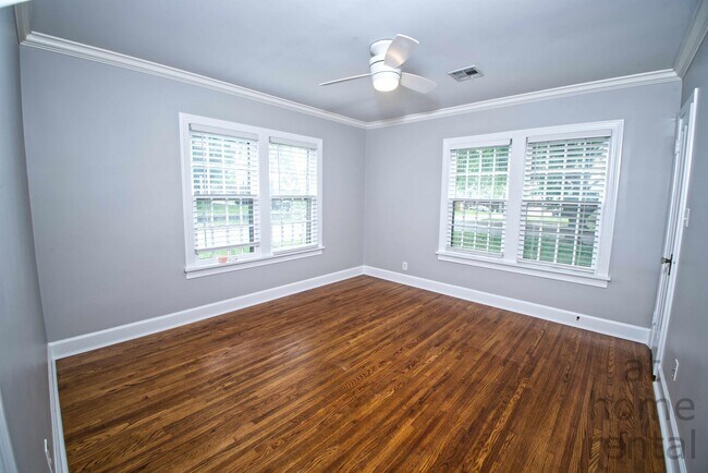 Building Photo - 1347 S Indianapolis Ave