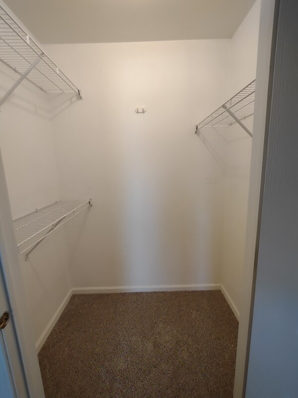 Building Photo - 280 Crestview Dr