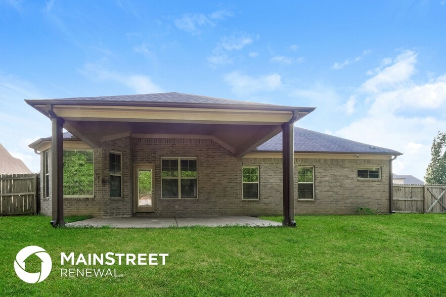 Building Photo - 5398 Meadowbriar Trail