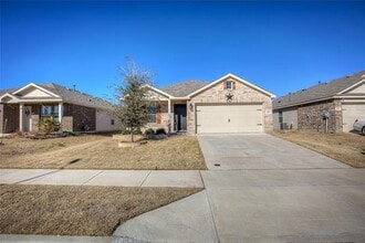 Building Photo - 404 Falling Star Dr