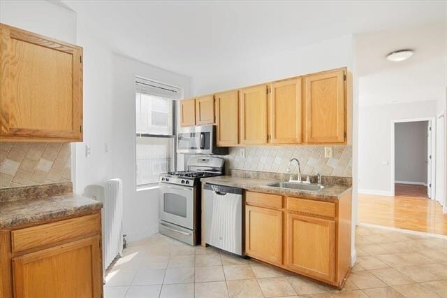 Building Photo - 435 79th St
