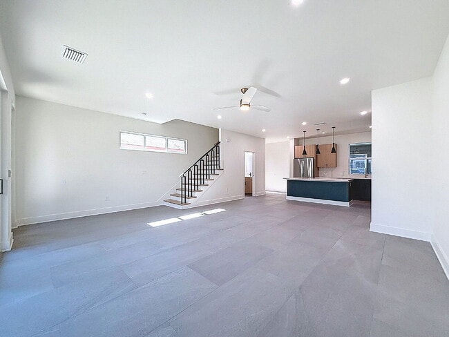 Building Photo - 334 14th St N