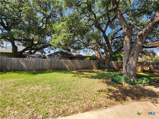 Building Photo - 1771 Oak Glen