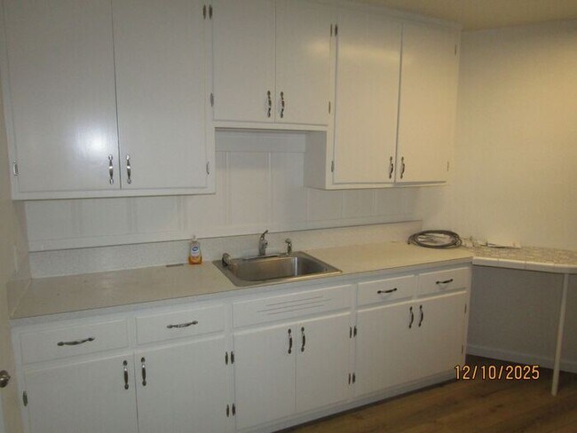 Building Photo - Very Rare 2 Bedroom House on a large lot with separate bonus unit!