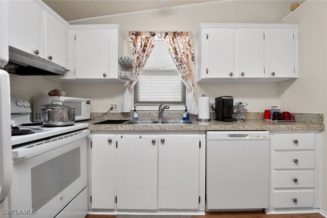 Building Photo - 183 Oceans Blvd