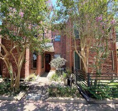 Building Photo - 2728 W Holcombe Blvd