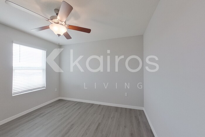 Building Photo - 8669 SW 43rd Ter