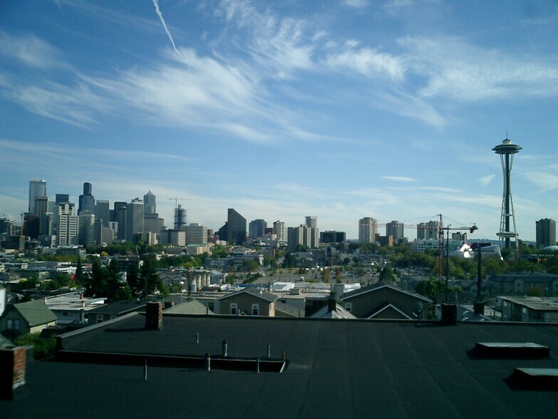 Spectacular City View - 1018 Taylor Ave N