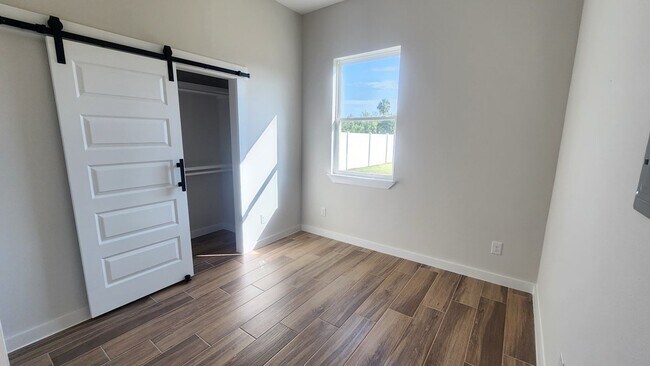 Building Photo - 157 Torrey Pines Dr