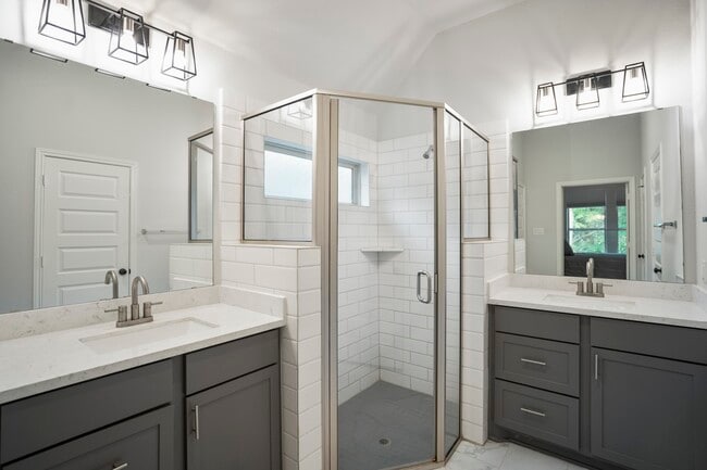 Building Photo - 334 Topper Pines Dr