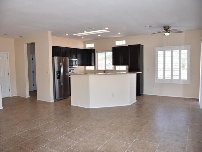 Building Photo - Stunning 2 bedroom Jefferson in Age Restri...