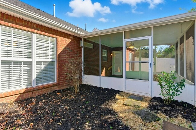 Building Photo - Waywood Drive