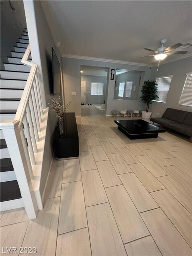 Building Photo - BEAUTIFUL HOME IMMACULATE AND READY TO MOVE-IN
