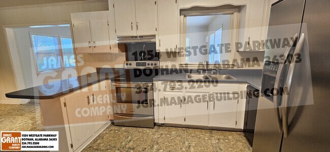 Building Photo - 1511 Shrewsbury Dr