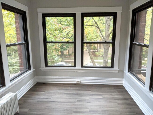 Building Photo - 837 Judson Ave