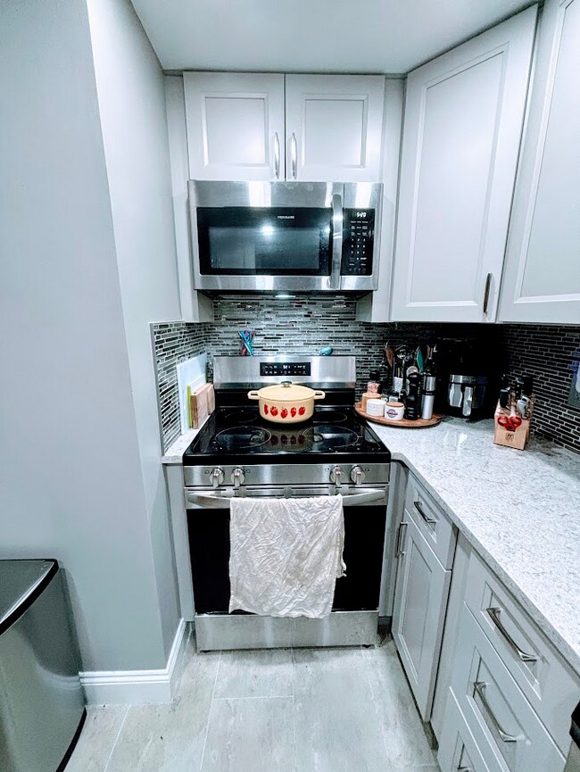 New Kitchen (2 of 5) - 87 Gainsborough St