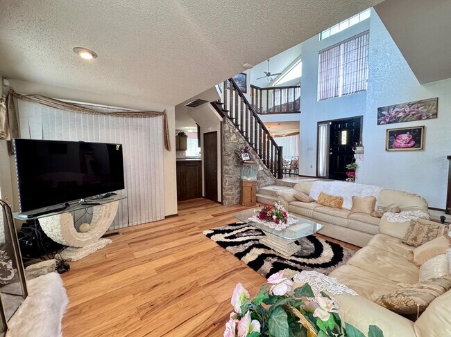 Building Photo - 2825 Tealwood Dr