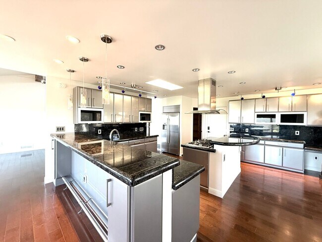Building Photo - Million Dollar Views in Haisley Homestead!