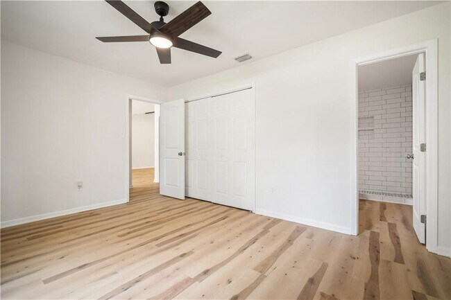 Building Photo - 4310 Red Creek Rd