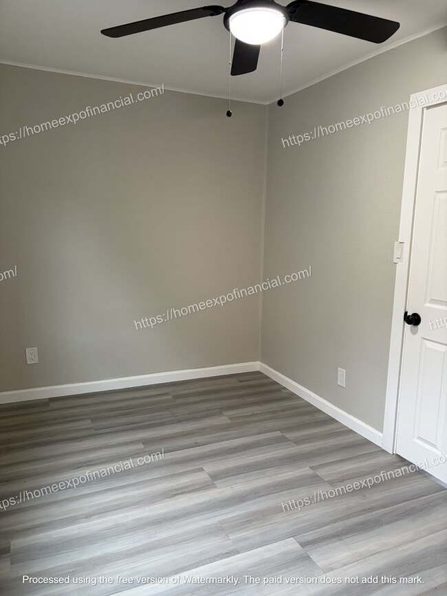 Building Photo - Nice Front Home For Rent