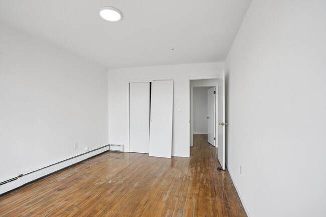 Building Photo - 342 Ogden Ave.