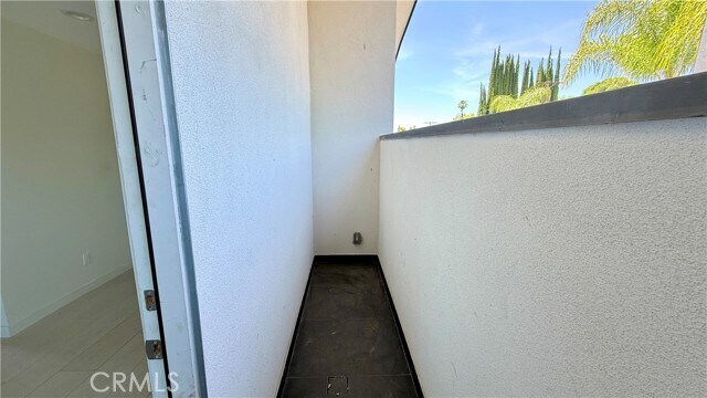 Building Photo - 16015 Acre St