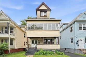 Building Photo - 51 Edgar St
