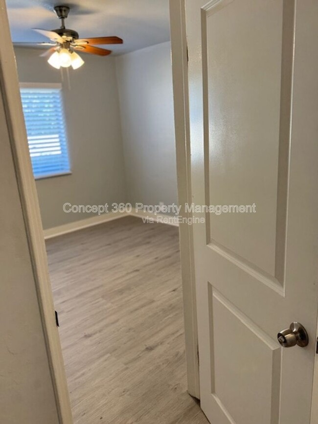 Building Photo - 1834 Cedar Ave