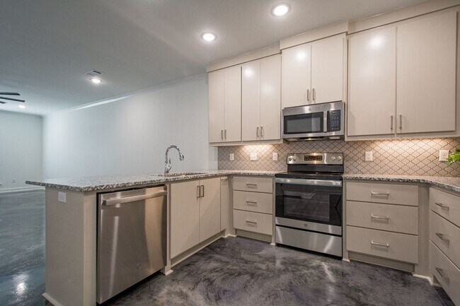 Building Photo - Available January