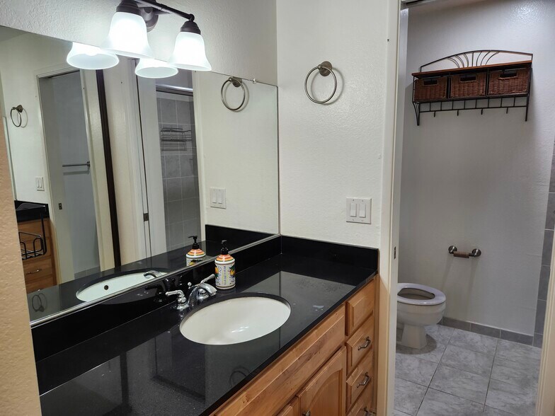 Building Photo - 40425 Chapel Way