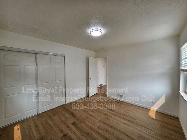 Building Photo - 8010 NE Prescott St