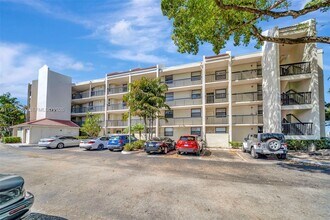 Building Photo - 117 Lake Emerald Dr