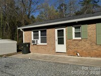 Building Photo - 337 Laurel St