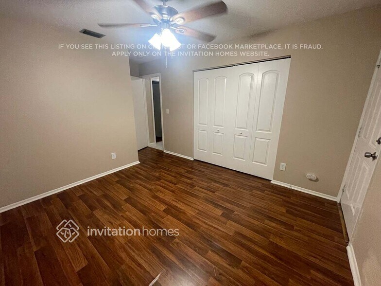 Building Photo - 15732 Treasure Island Ln