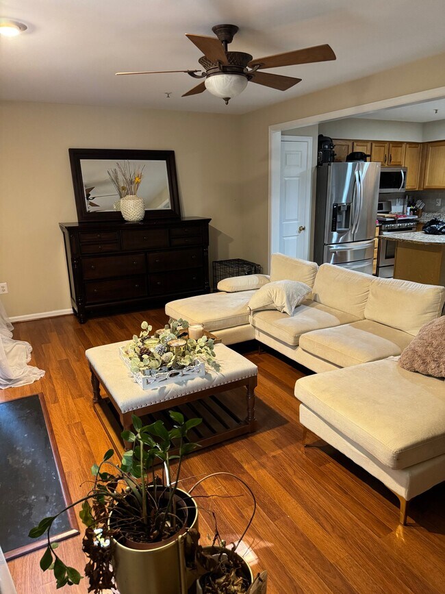 Building Photo - 13652 Palmetto Cir