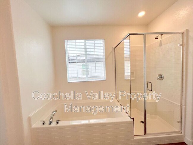 Building Photo - 41168 Emory Ln