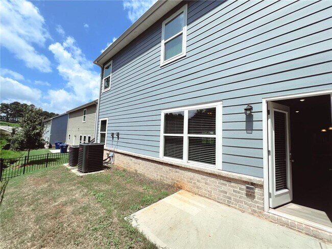 Building Photo - 109 Cedar Wood Trce